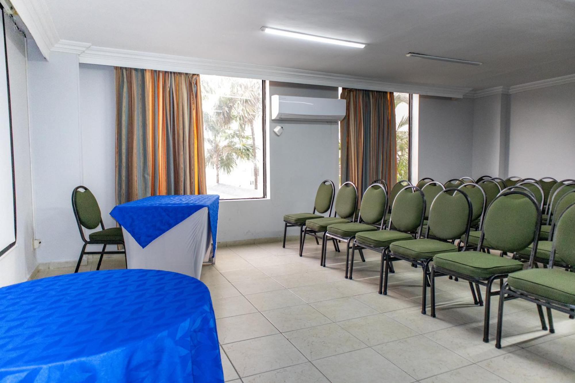 Hotel Faranda Express Puerta Del Sol Barranquilla, A Member Of Radisson Individuals Barranquilla  Exterior photo